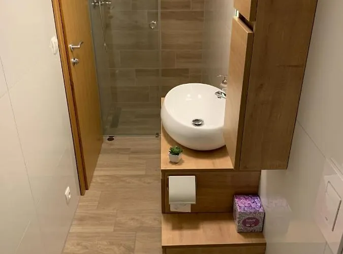 Apartmaji Pr' Nas דירה